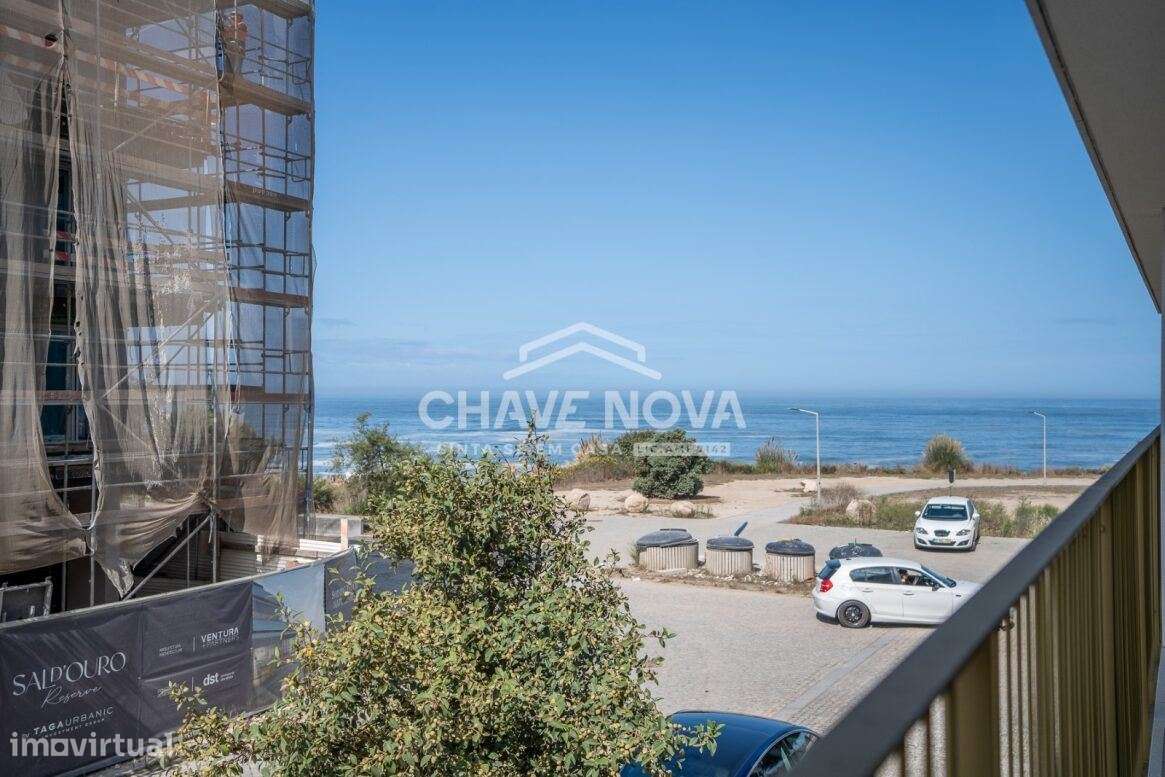Apartamento T2 Novo com Vista Mar, Varandas, Garagem e Arrumos - Grande imagem: 5/15