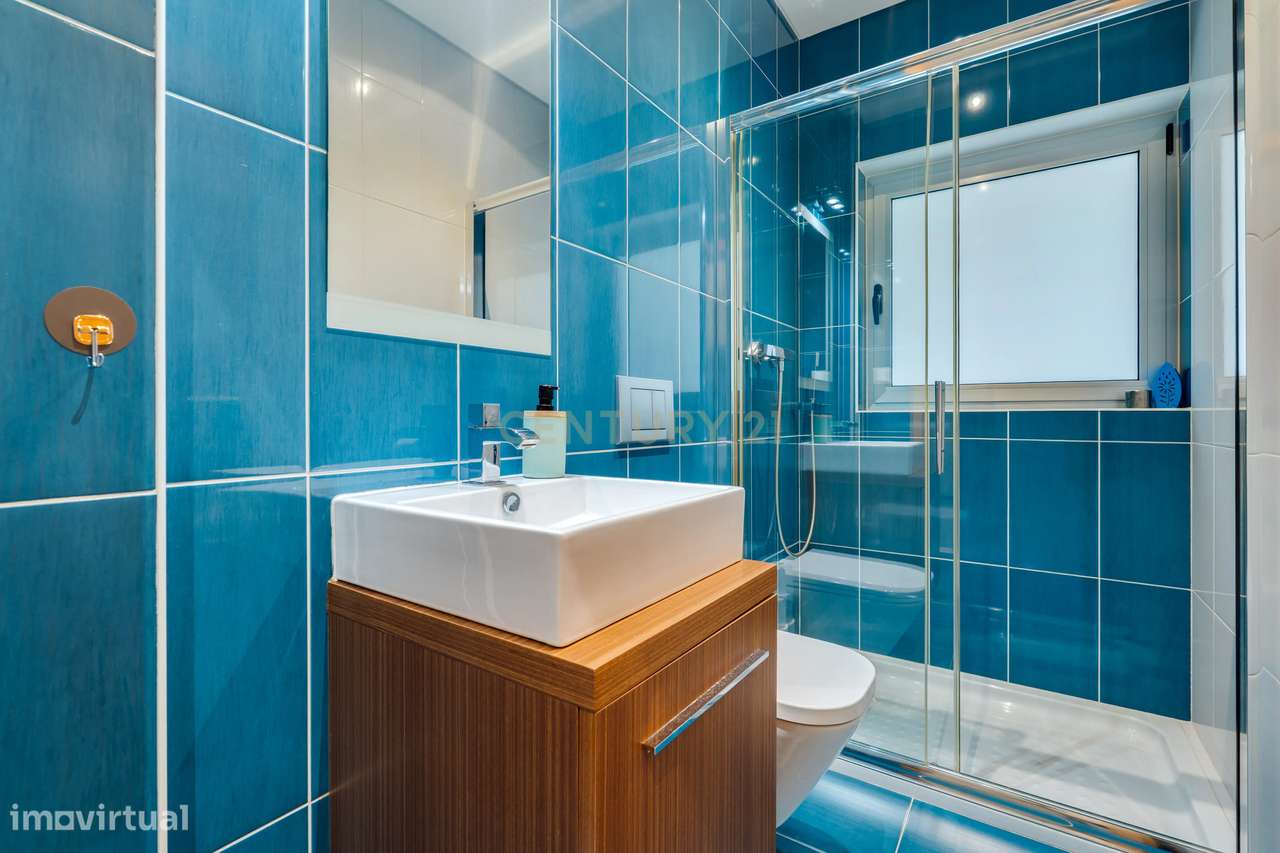 Moradia isolada moderna T3 com cave de 90 m2 em Mexilhoeira Grande, Po-21