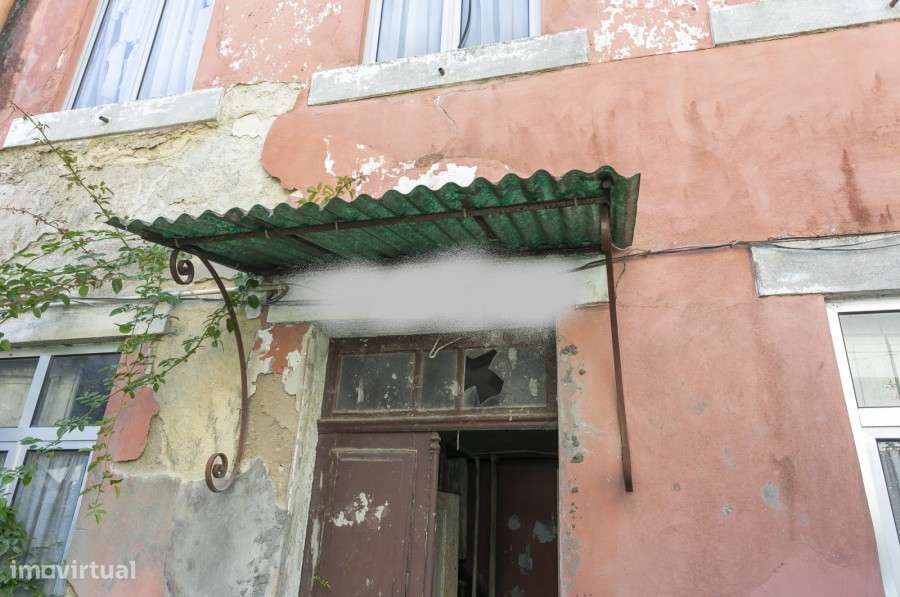 Moradia Geminada T2 para Reconstruir ao lado do Corte Inglês, em Gaia!-4