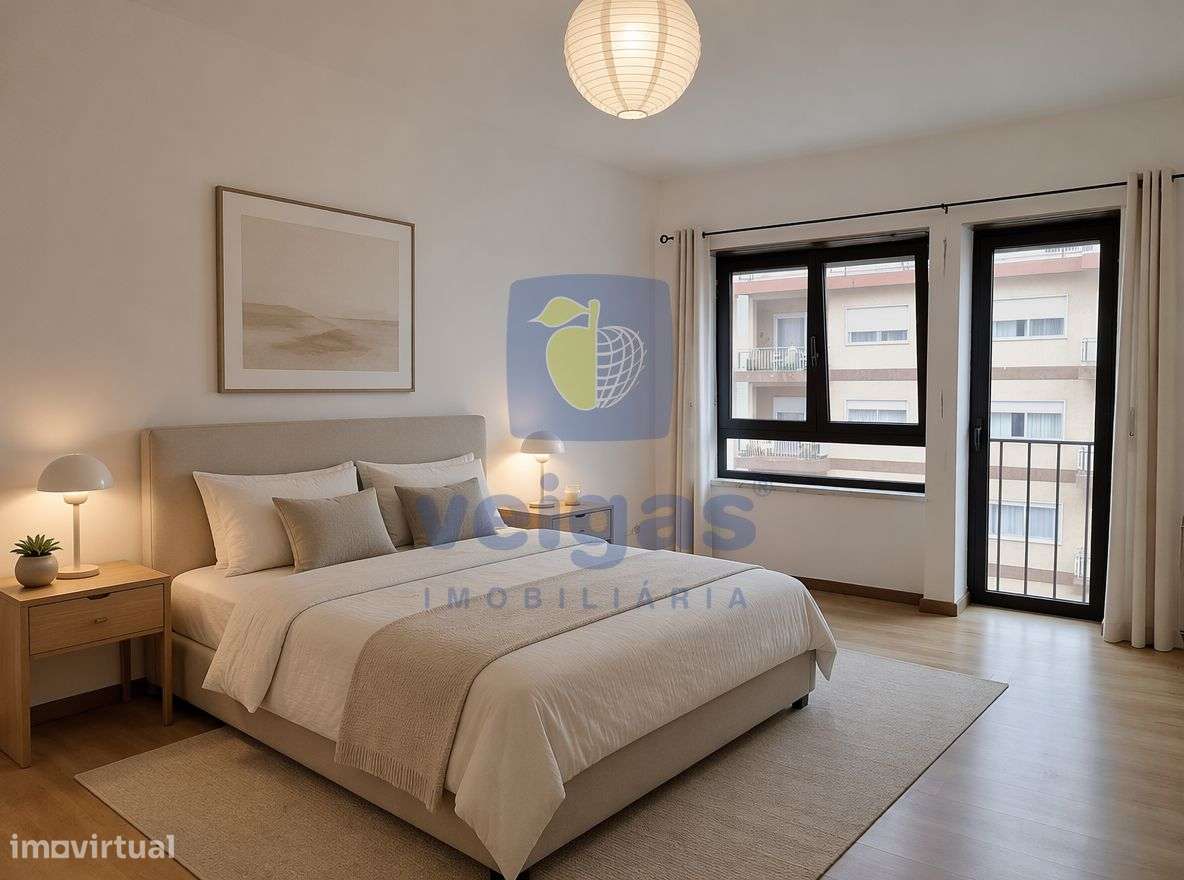 Apartamento T3 remodelado com terraço panorâmico, garagem e elevador,-26