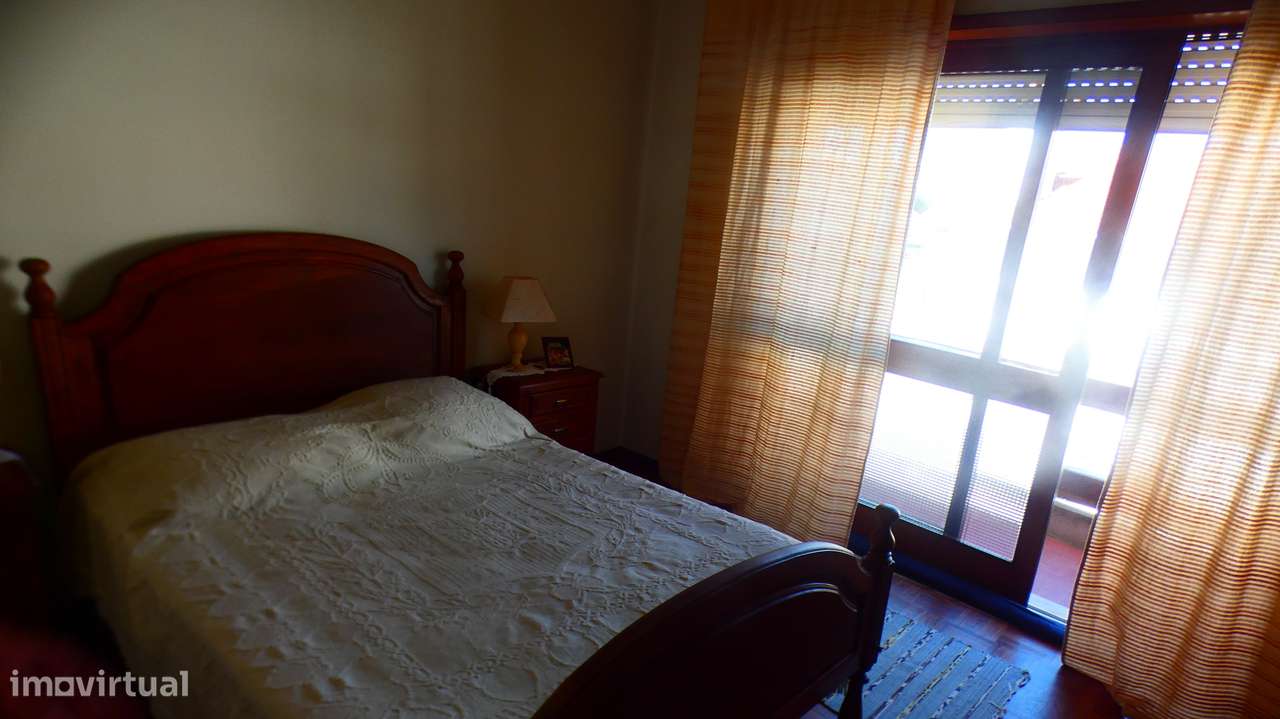 Moradia T5 Vila Nova da Telha-5