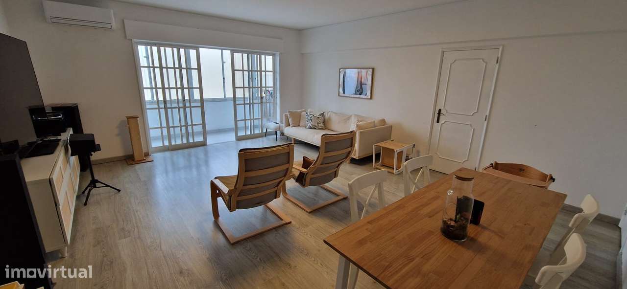 Apartamento T4 totalmente remodelado - Grande imagem: 5/20