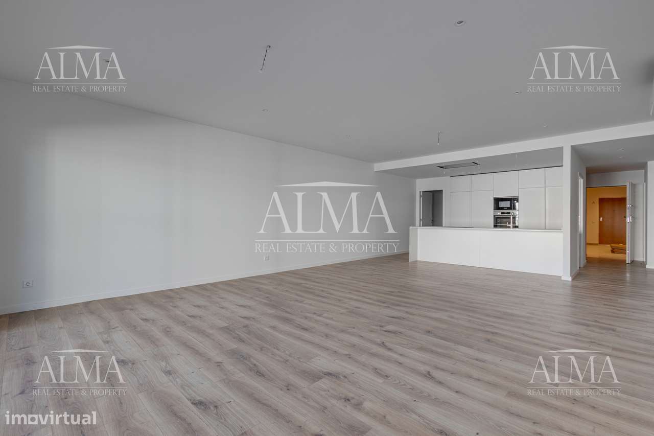 Apartamento T4 novo  na Senhora do Porto-5