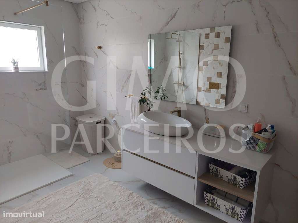 Moradia T3 Moderna e Confortável em Oliveira do Bairro.-12