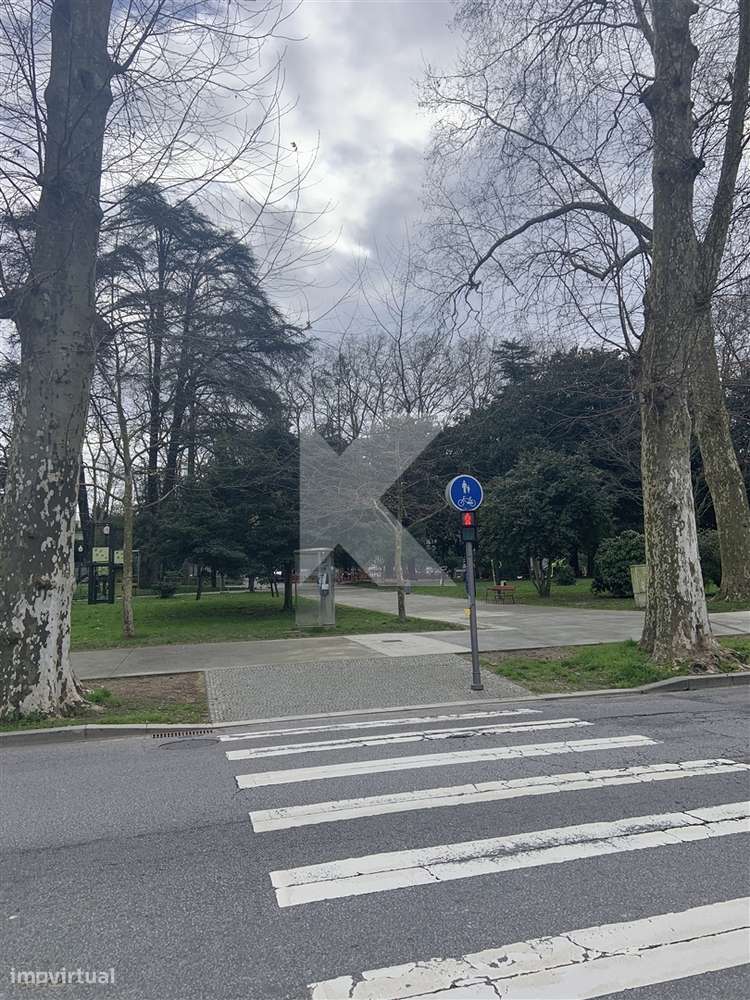 Apartamento T2  junto ao Jardim de Arca d’Água-6