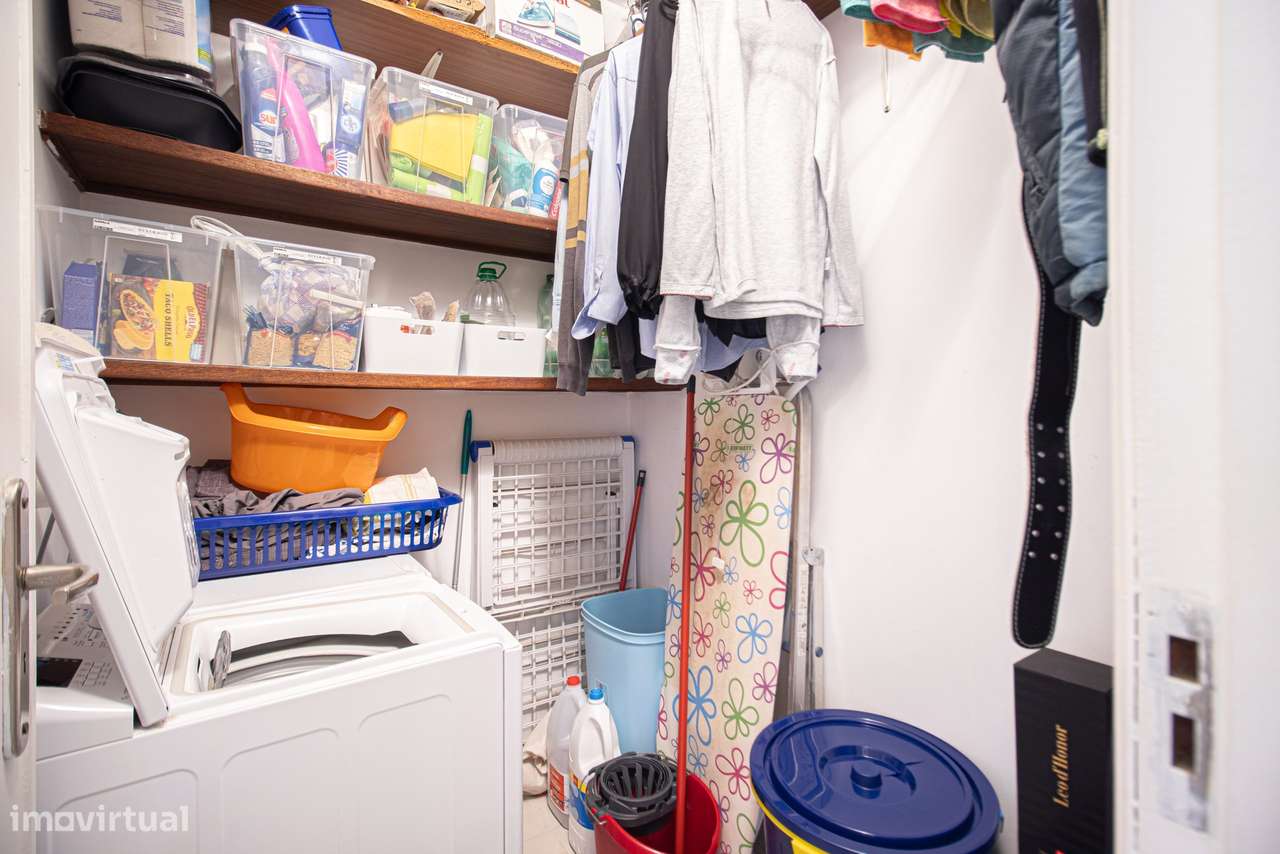 T1+1 luminoso e elegante em localização estratégica em Carcavelos-16