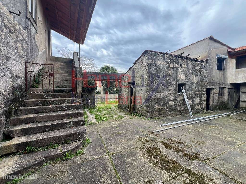 Terreno com Ruinas em Águas Santas-10