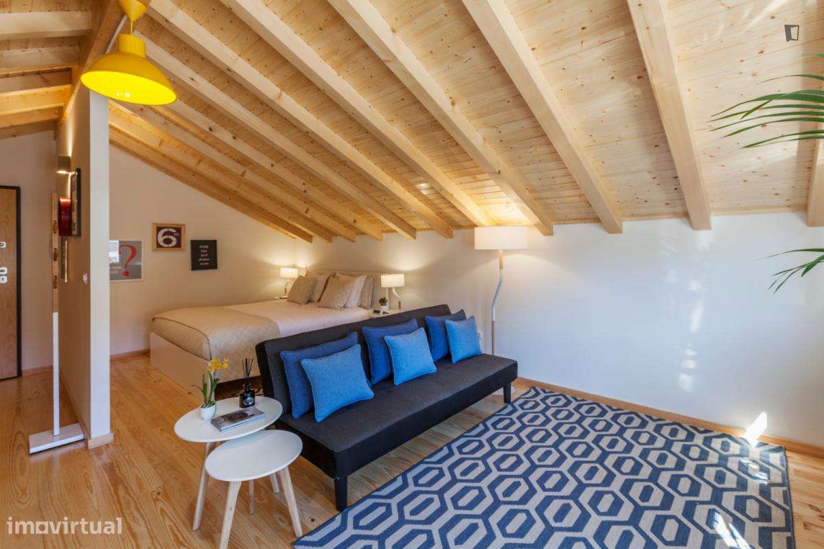 Estúdio - localizado em Santo Ildefonso Porto - Grande imagem: 5/10