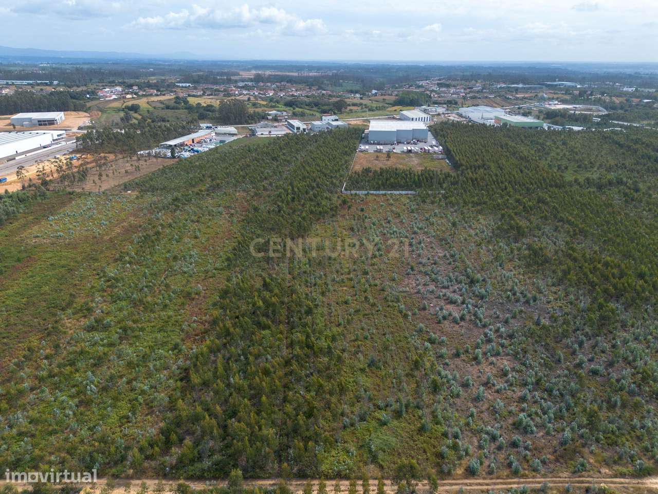 Terreno em Zona Industrial com PDM Aprovado pela Câmara- Albergaria a-8