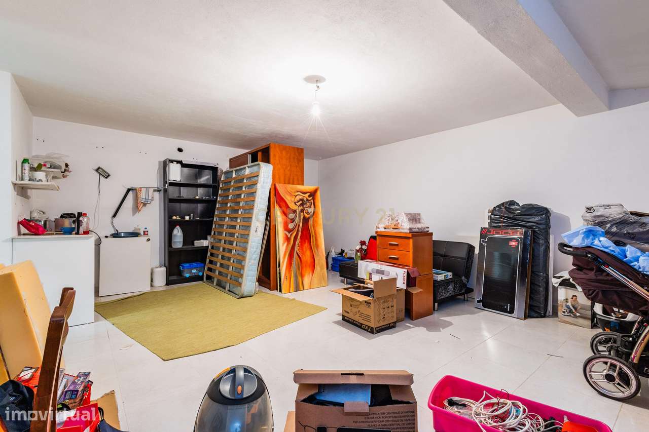 T3 com excelente exposição solar em Telheiro – Leiria-20