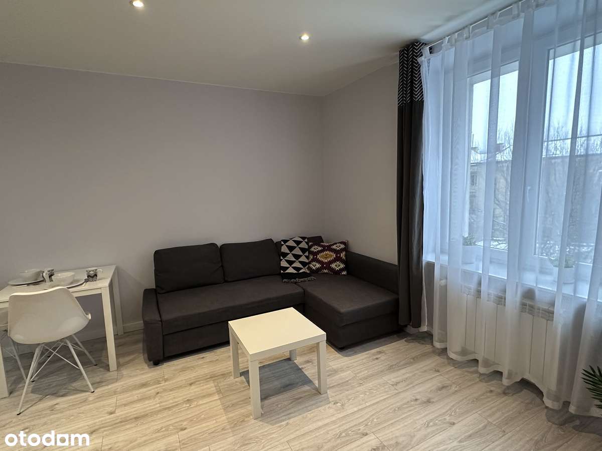 Przestronne mieszkanie w samym centrum - Pełny obrazek: 2/19