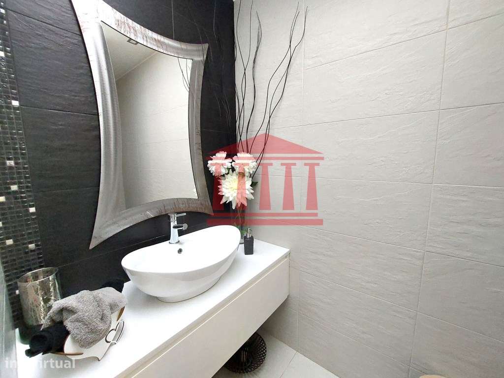 MORADIA TÉRREA SEMINOVA-31