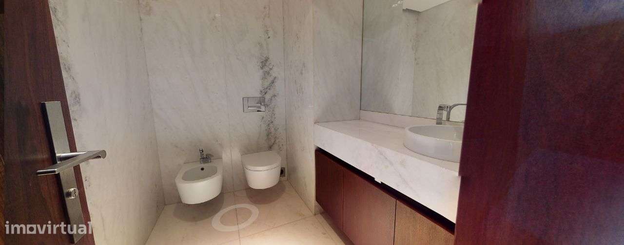 Apartamento T4 de Luxo no Restelo com vista sobre o Tejo e Lisboa-14