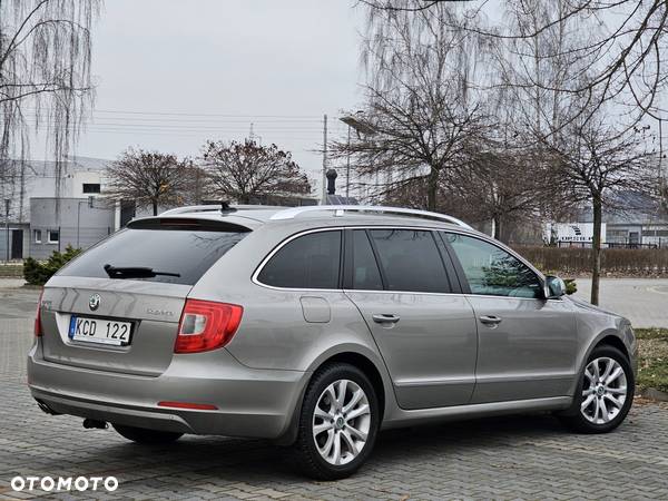 Skoda Superb 2.0 TDI 4x4 Ambition DSG - 10