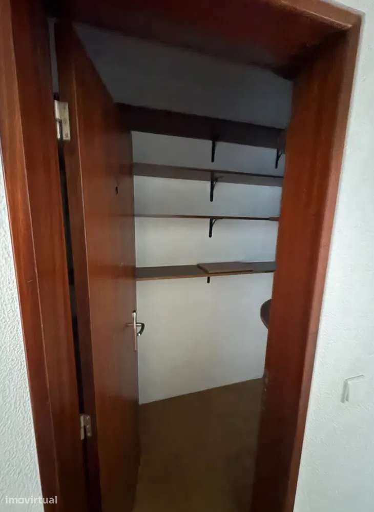 Vende-se Apartamento T3 caldas rainha 235.000 €-5