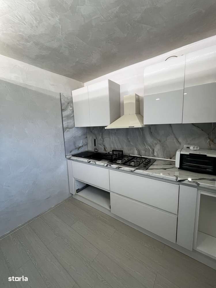 Renovat! Apartament 3 camere D, 72 mp, str. Hlincea , zona CUG-7