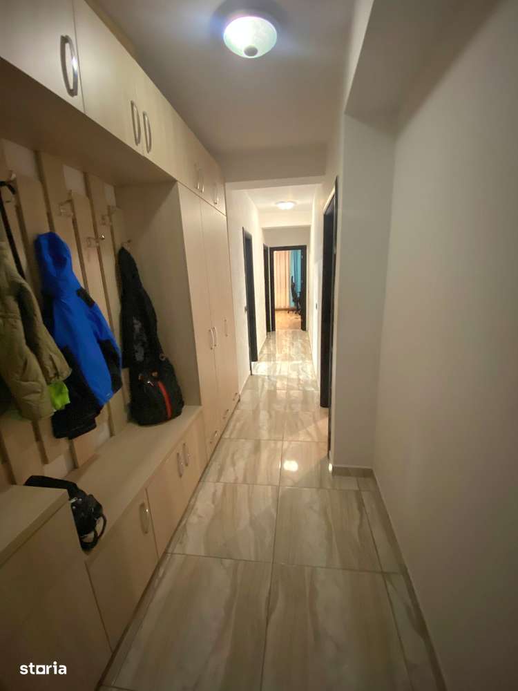Vanzare Apartament 3 camere/loc parcare/boxa ,Tractorul, BRASOV-12