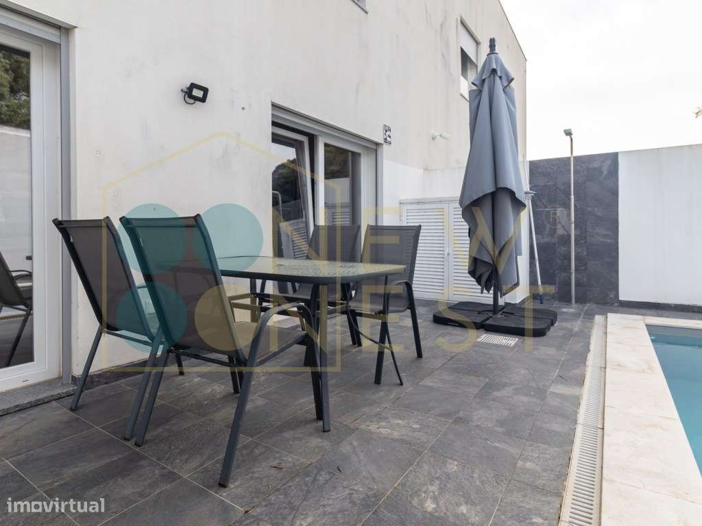 Moradia T4 com piscina e garagem nas Manteigadas | Setúbal-45