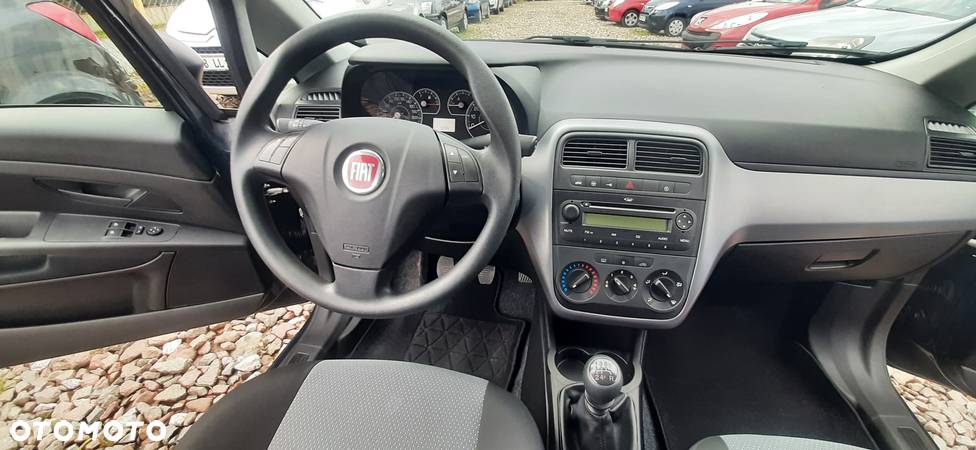 Fiat Grande Punto - 30