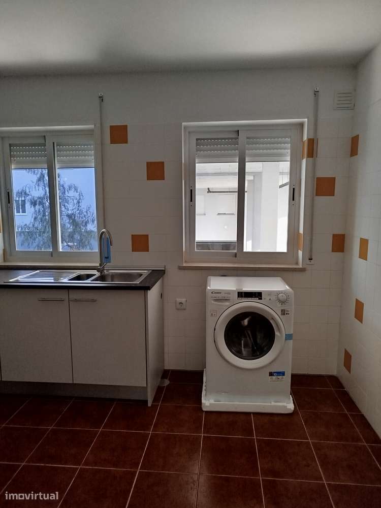 T3 ARRENDAMENTO, Urbanização Vistas do Sul - Qtª da Ratinha - Grande imagem: 5/16