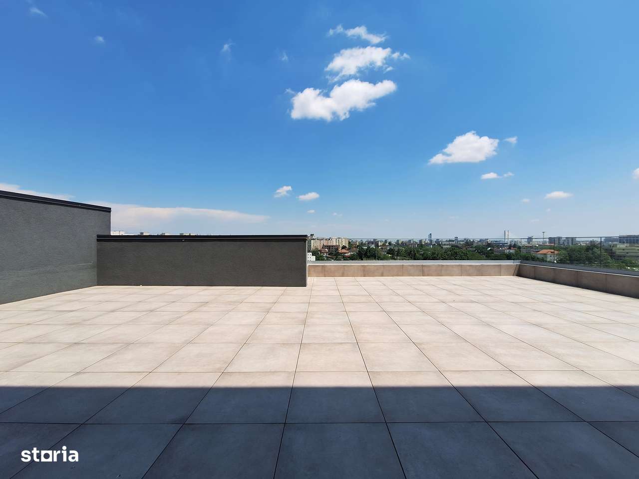 Apartament 2 camere Trio Bridge View, terasa 100 mp, 240.000 EUR + TVA-15