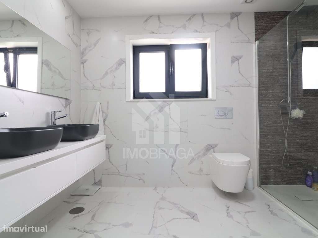 Venda Moradia Banda T3, em Esporões, Braga-29