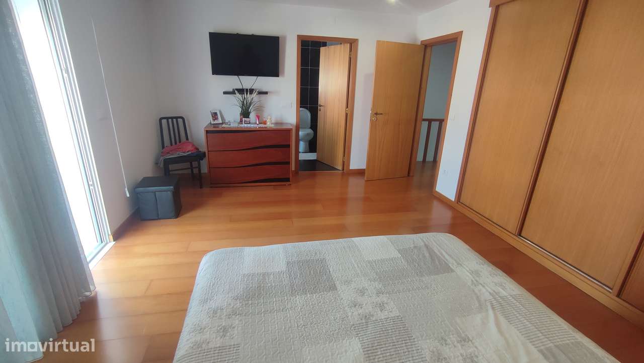 Moradia gaveto T3 em Amares-26