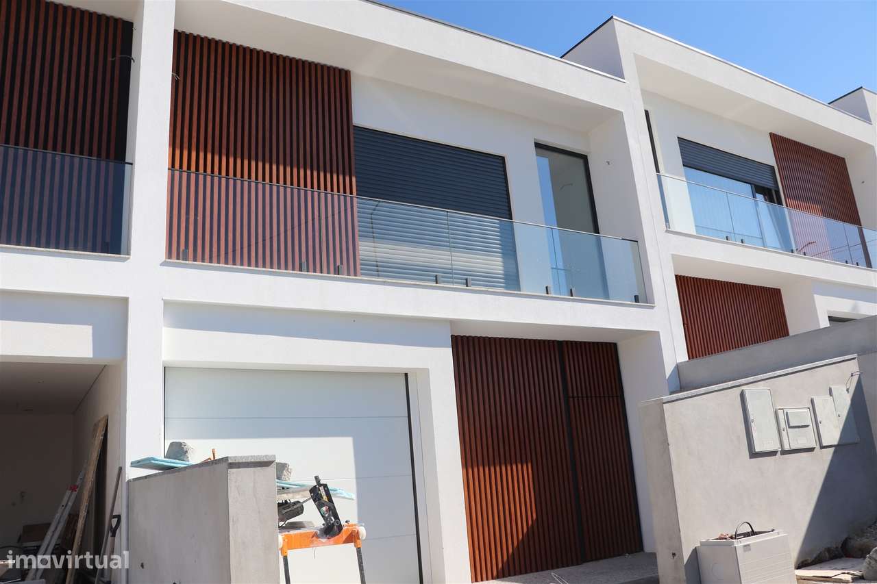 Moradia Geminada T3 Venda em Lustosa e Barrosas (Santo Estêvão),Lousad - Grande imagem: 5/30