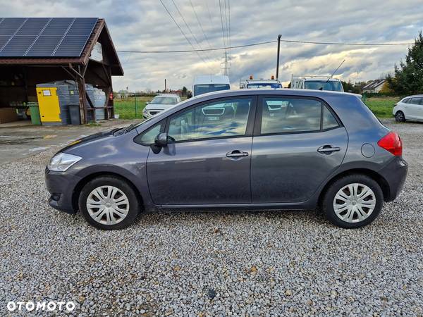 Toyota Auris 1.4 D-4D Business Edition - 2