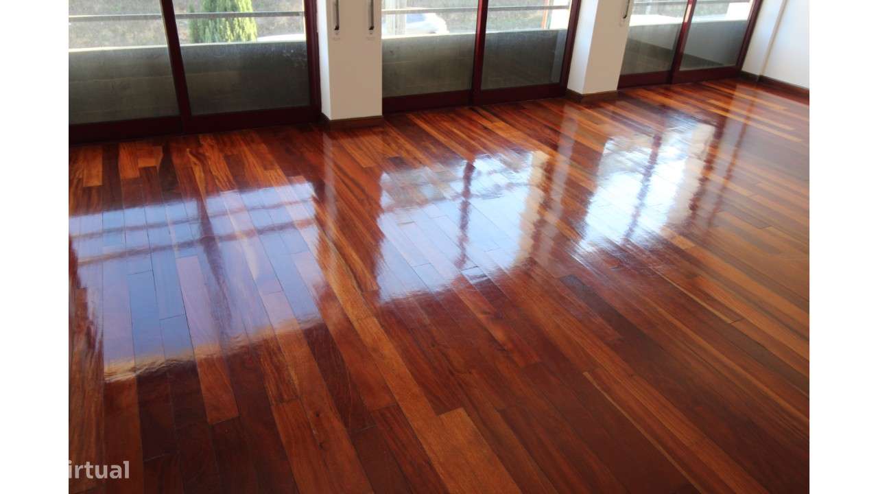 T2 grande com terraços junto ao golfe de Ponte de Lima (Fornelos) - Grande imagem: 5/21