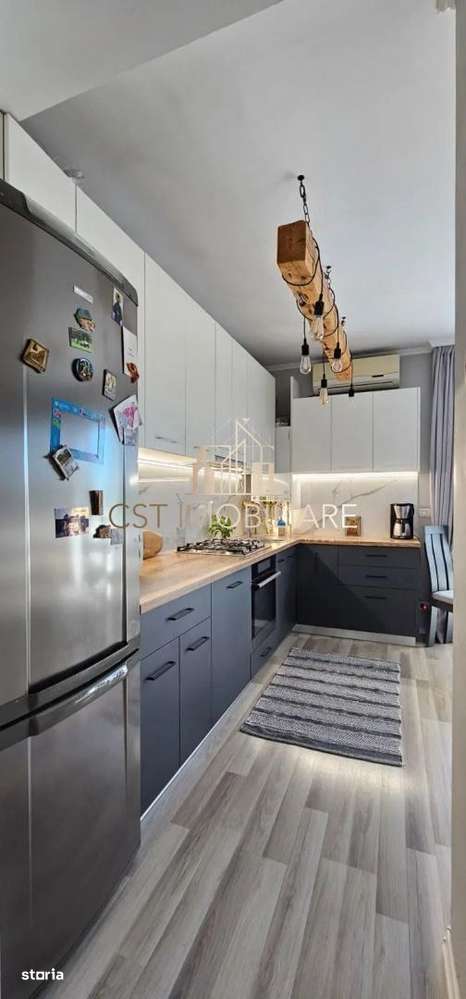 Vând apartament 3 camere - Imagine principală: 1/7