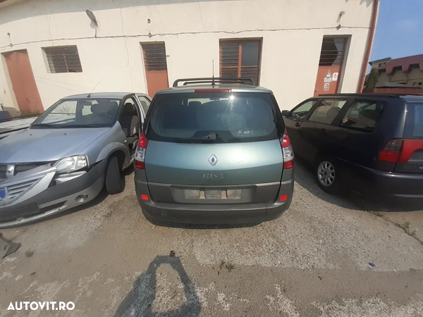 Dezmembrez Renault Scenic 1.5 dci K9K-F7 - 4