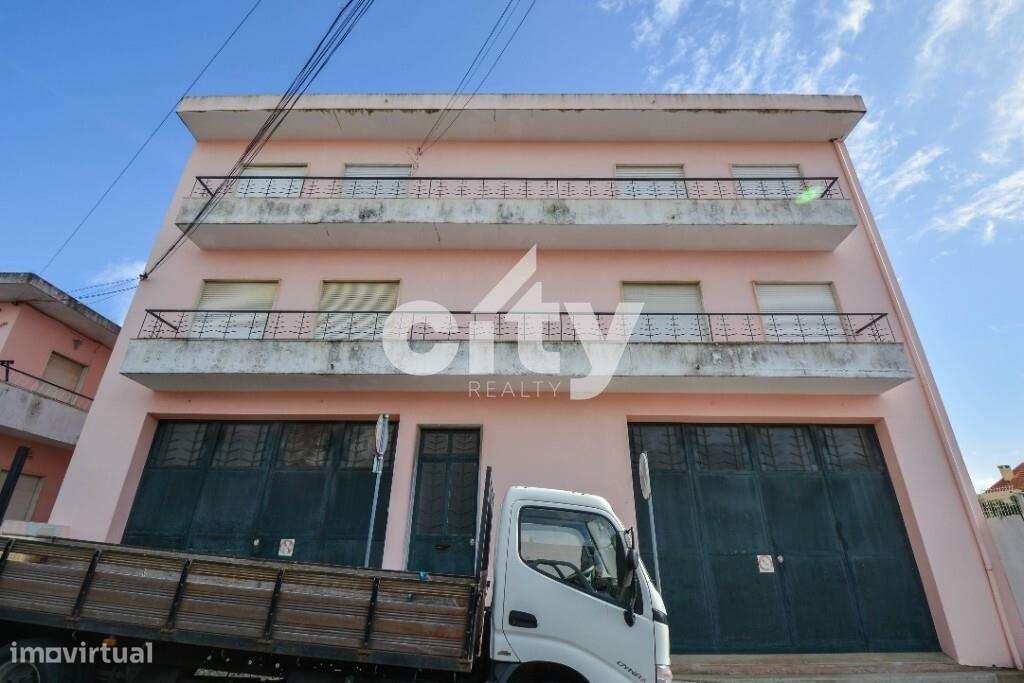 INVESTIMENTO - PRÉDIO EM ODIVELAS - VALE GRANDE - PONTINHA-26