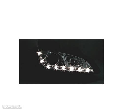 FARÓIS FRONTAIS LUZ DIURNA LED PARA OPEL TIGRA FUNDO CROMADO - 2