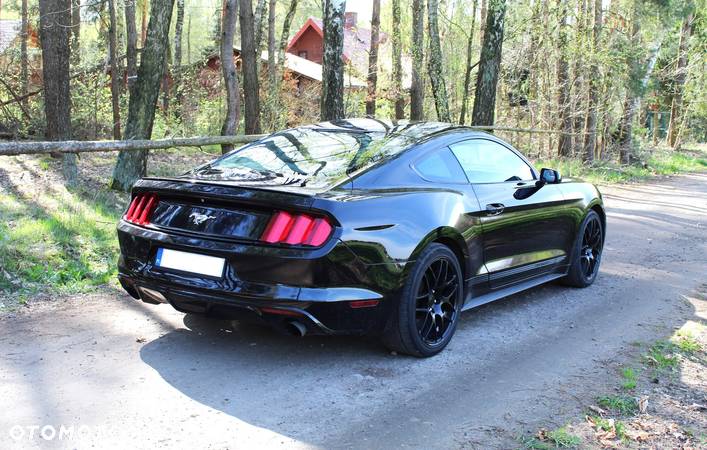 Ford Mustang 2.3 Eco Boost - 5