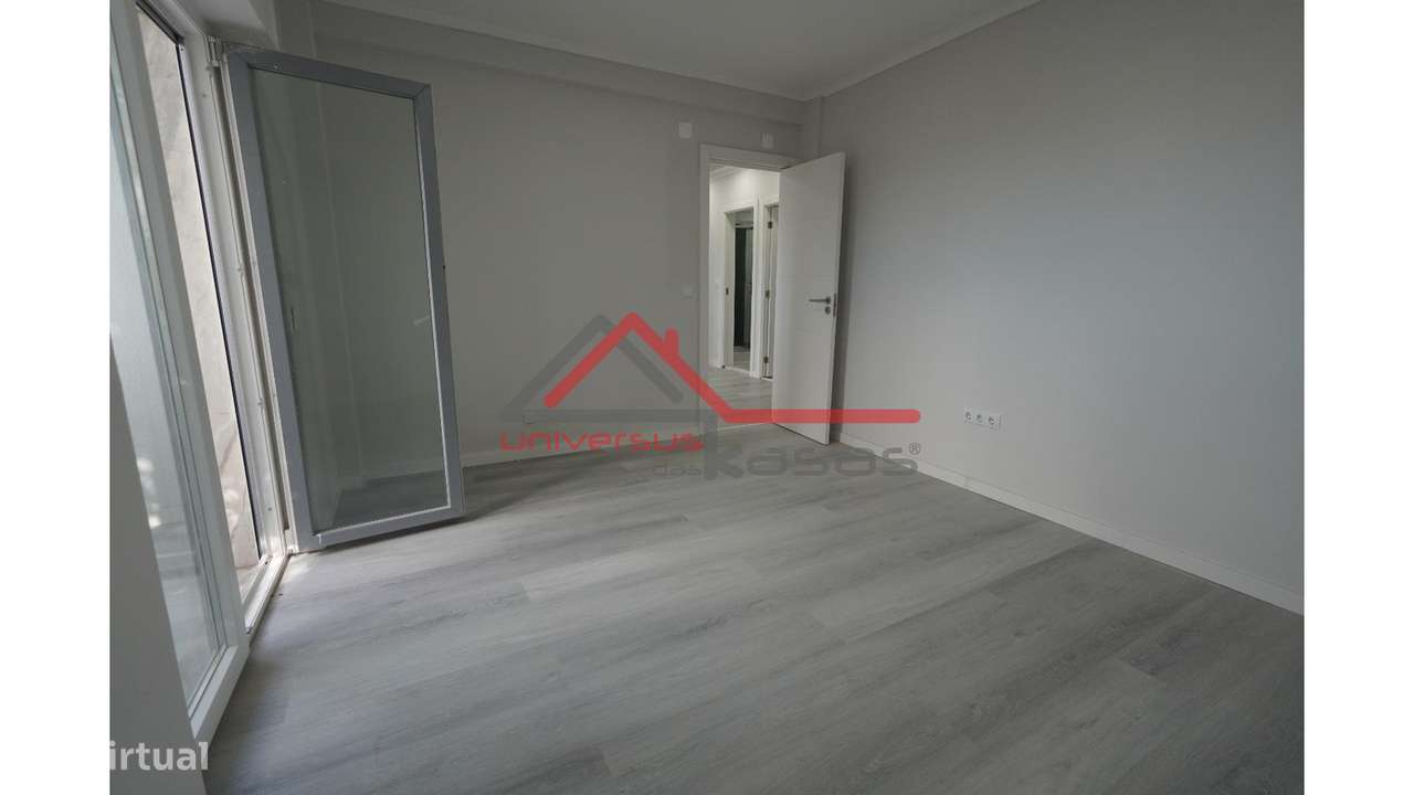Apartamento T2 Remodelado em Setúbal-12