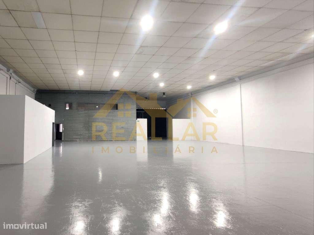 Excelente armazém localizado em Perafita - Grande imagem: 3/25