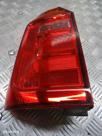 VW CADDY III LIFT 15-20 2K5 2.0 TDI LAMPA TYŁ TYLNA PRAWA LEWA - 12