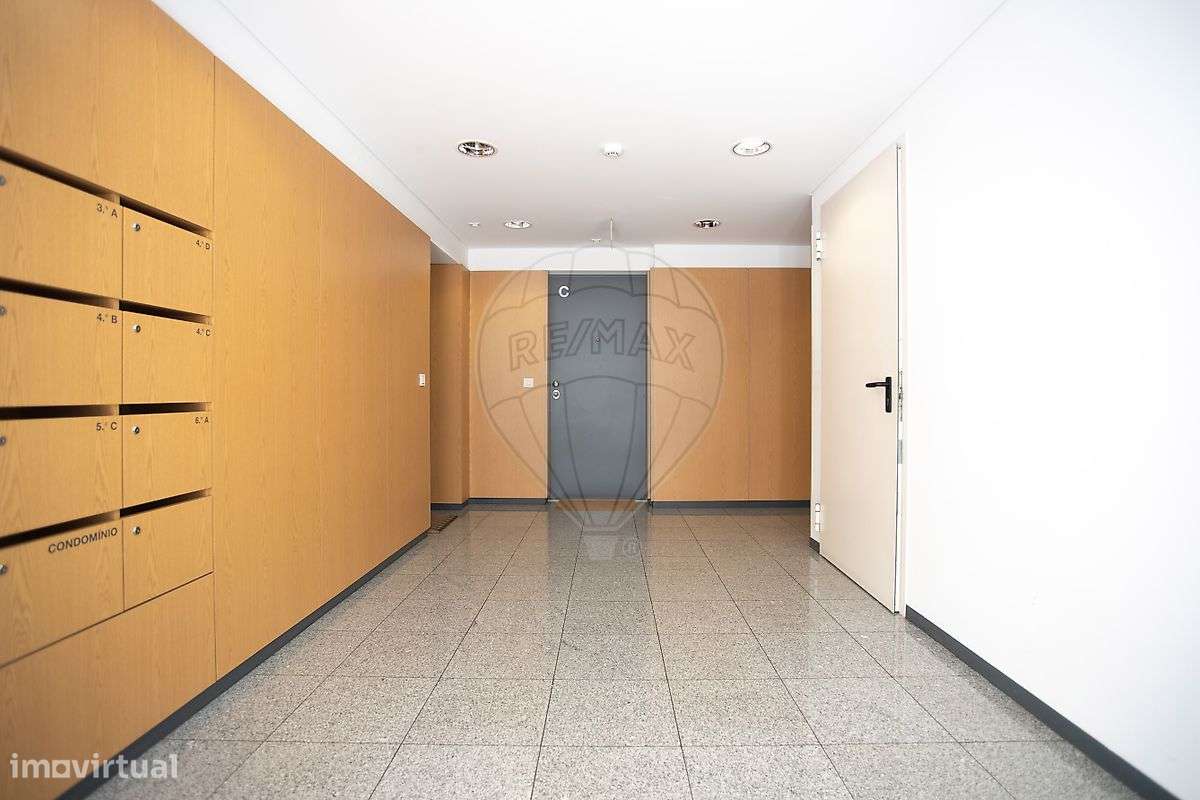 Apartamento T1 para arrendamento - Grande imagem: 2/32