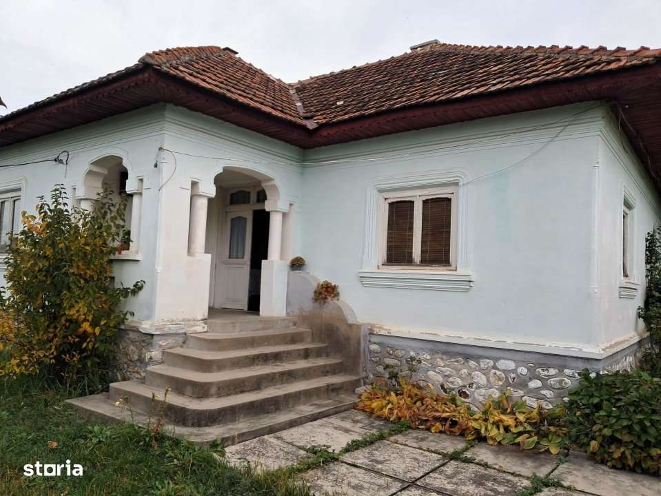 CASĂ SI TEREN BAIA DE FIER - Imagine principală: 1/14