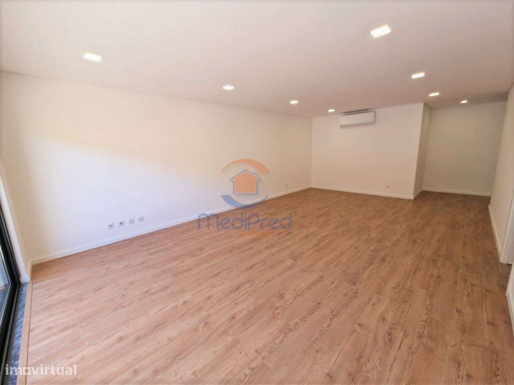 Apartamento T3 c/ terraço de 50 m2 | Condomínio Privado, Loures - Grande imagem: 4/16