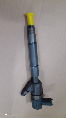 Injector Hyundai Elantra 1.6 crdi cod 0445110256 - 1