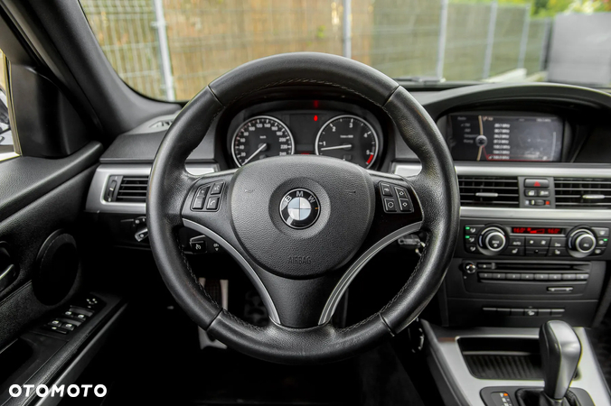 BMW Seria 3 320d Touring xDrive Sport-Aut Sport Line - 23