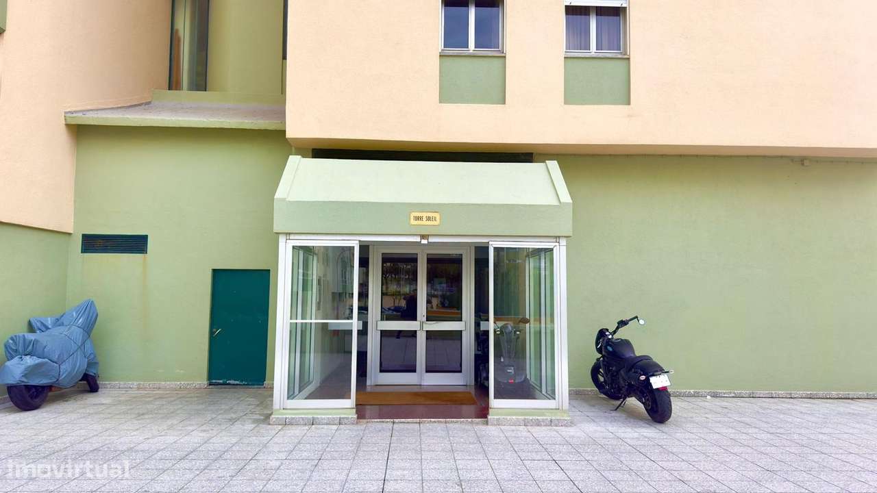 T3 transformado em T2 - vista mar - estacionamento - Torre Soleil-3