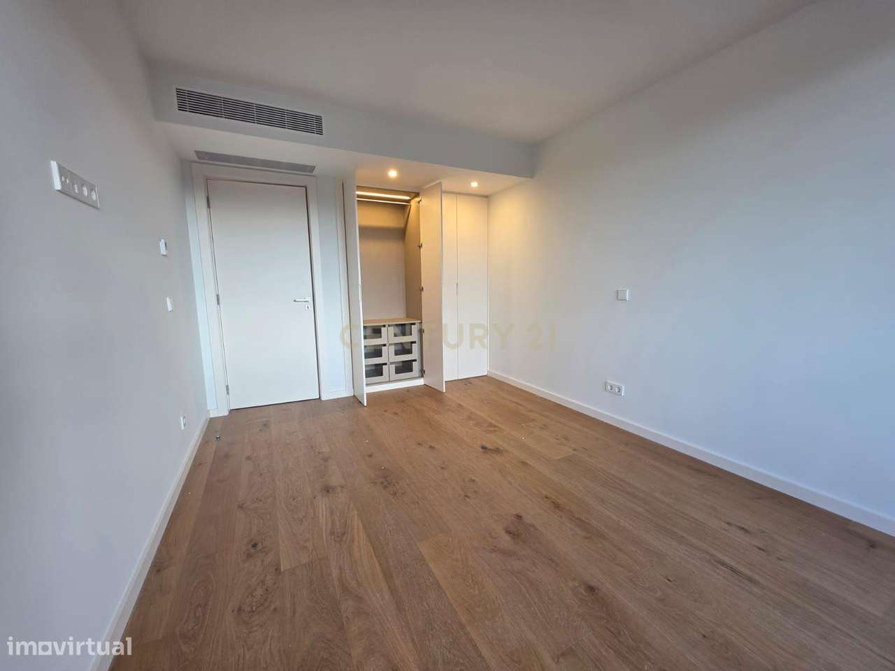 Apartamento T4 - 4 Suites e Piscina Privativa | Empreendimento Douro N-23