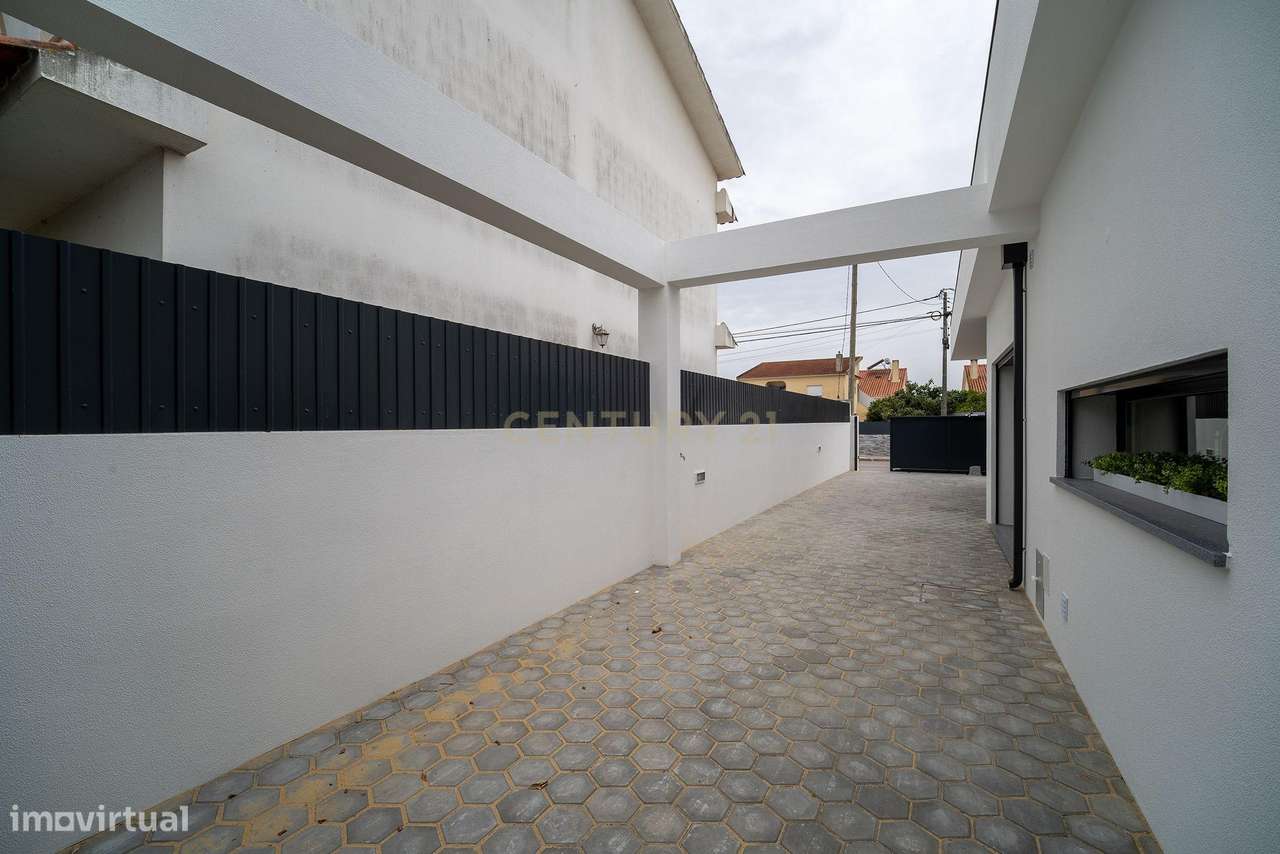 Moradia Nova térrea T3+1 em Fernão Ferro, Seixal-58