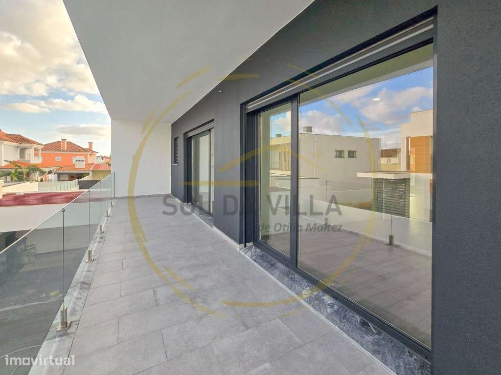 Moradia T4 Isolada com piscina - Valadares, Corroios - 750.000€-34