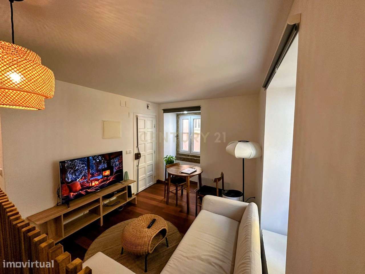 Apartamento T1 transformado em T0 no coração de Lisboa.-2