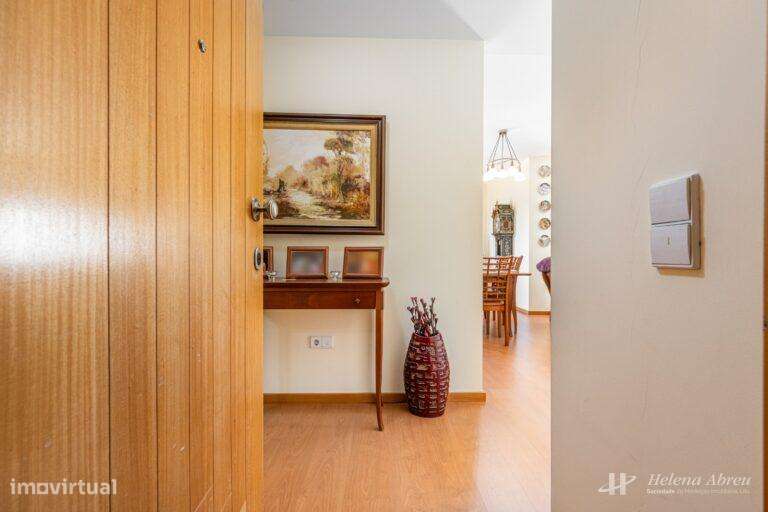 Apartamento T4 Recuado Centro de Felgueiras-21