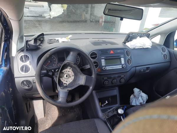 Dezmembrez VW Golf 5 plus - 5